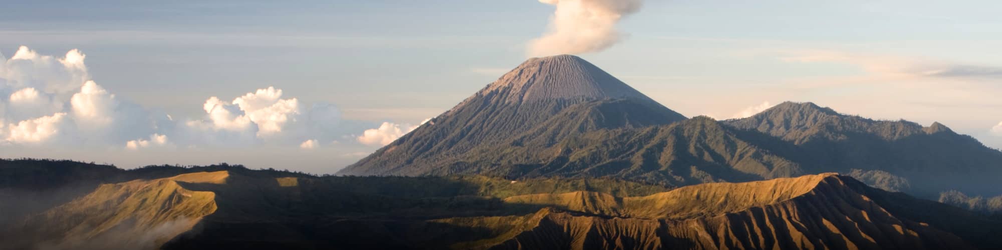 Trek à Java : circuit, randonnée et voyage © honzahruby