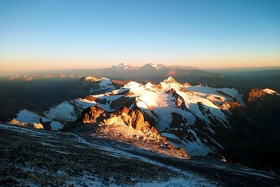 Lever de soleil sur le Massif Du Cerro La Mano - Aconcagua - Argentine
