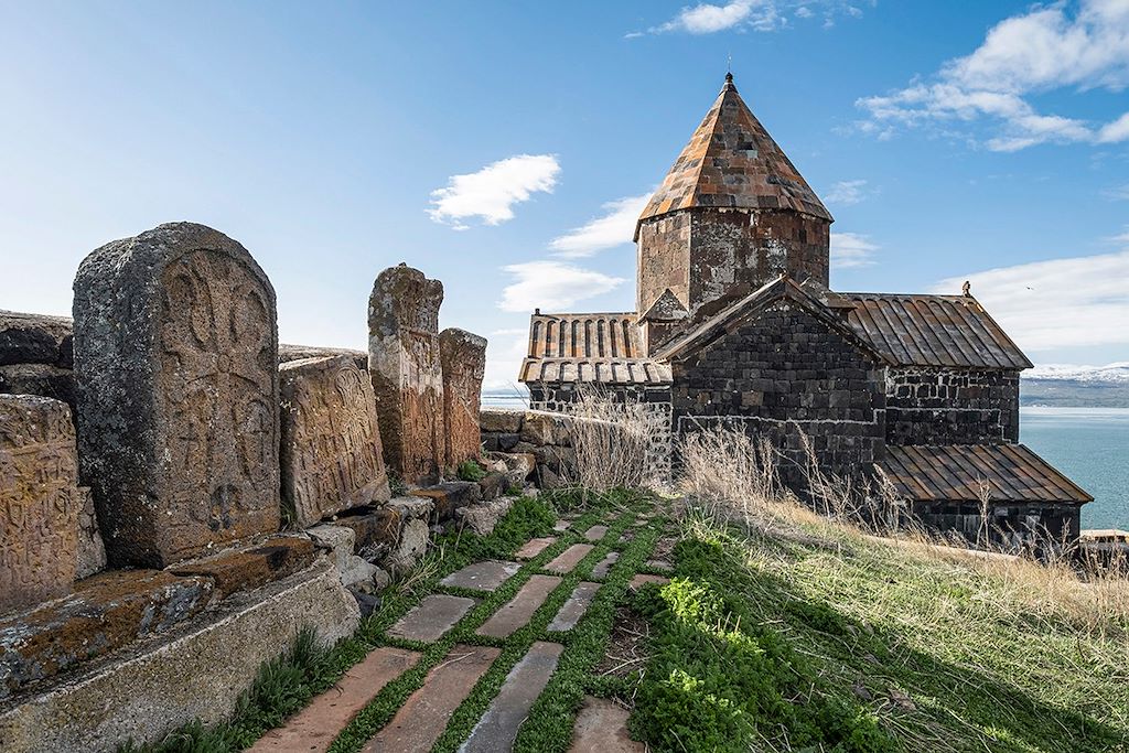 Image Visite Erevan – Monastère Noravank – VTT arménie