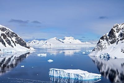 © Cultura / hemis.fr - Île Danco ou Isla Dedo - Antarctique Île Danco ou Isla Dedo - Antarctique