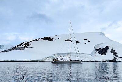 Voilier - Ile Enterprise - Antarctique