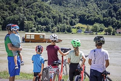 Vélo en famille le long du Danube - Autriche