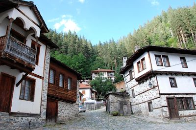 Chiroka Laka, village classé - Pays d'Orphée - Région des Rhodopes - Bulgarie