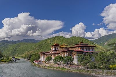 © Jeff Foott / Plainpicture - Le dzong de Punakha Le dzong de Punakha