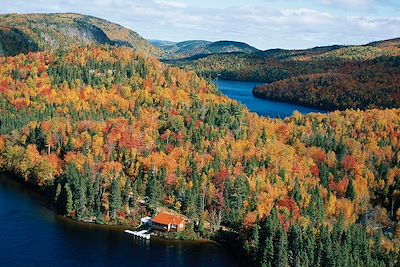 © ARTHUS-BERTRAND Yann / hemis.fr - Laurentides - Québec - Canada Laurentides - Québec - Canada