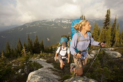 © Destination Canada-OT - Randonnée dans le parc Jasper- Canada Randonnée dans le parc Jasper- Canada