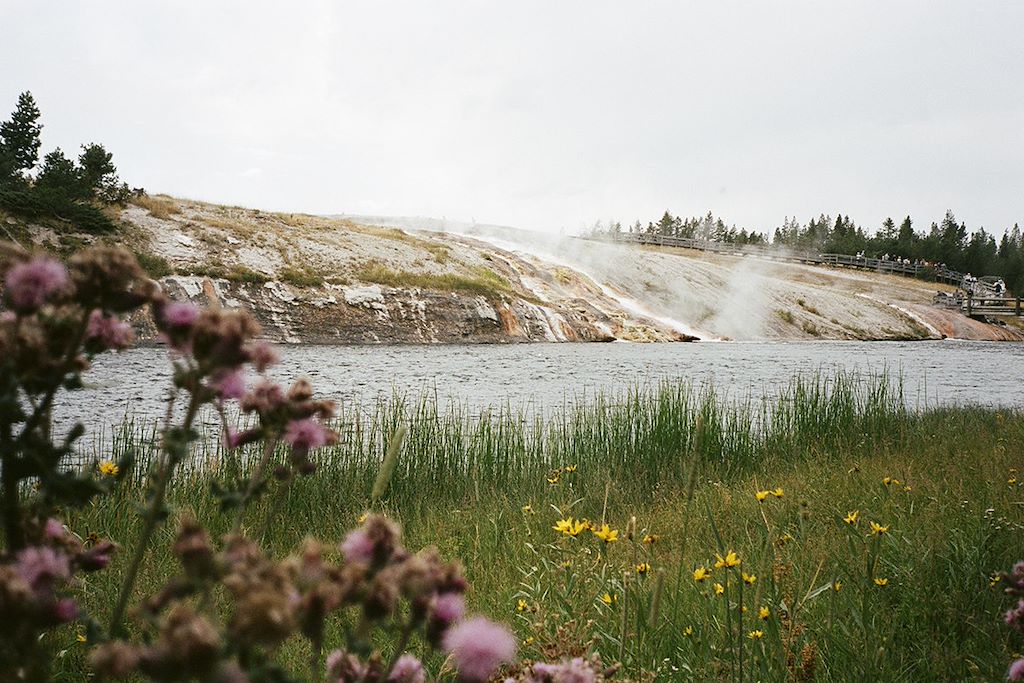 Image Kayak Yellowstone - randonnée parc national de Glacier - rafting Jasper