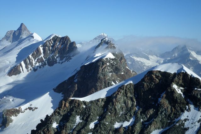 Voyage à pied : Ascension du mont Rose (4563m)