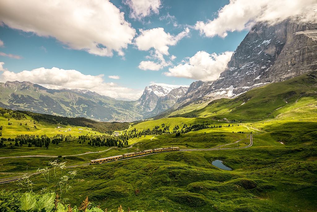 Lacs et cimes de l'Oberland en VTT 
