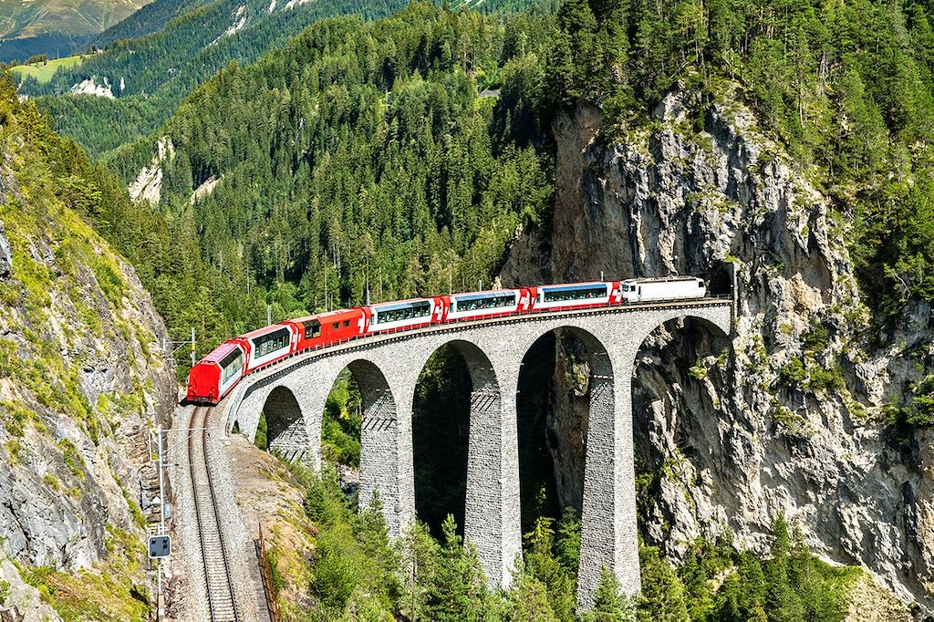Image Alpes suisses en VTT - Glacier Express