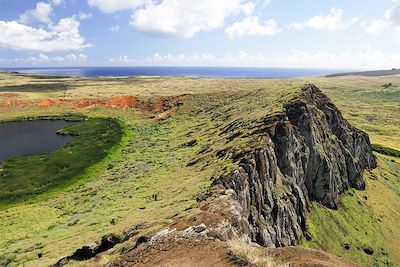 © SOBERKA Richard / hemis.fr - Parc national Rapa Nui - Ile de Pâques - Chili Parc national Rapa Nui - Ile de Pâques - Chili