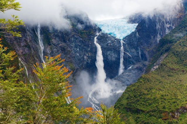 Parc Queulat – Glacier suspendu – Patagonie – Chili   