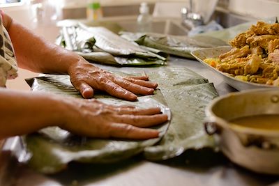 © Patricia Palacio / Adobe Stock - Spécialité culinaire colombienne - Tamale - Colombie Spécialité culinaire colombienne - Tamale - Colombie