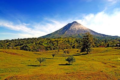 © Robertcicchetti / iStock - Le volcan Arenal - Vallée centrale - Costa Rica Le volcan Arenal - Vallée centrale - Costa Rica