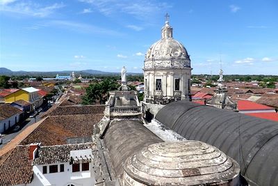 Vue sur les toits et sur l'église de La Merced - Granada - Nicaragua