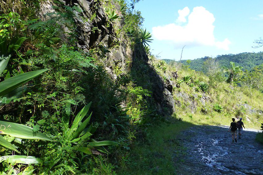 Image bivouac lac Hanabanilla - randonnée Viñales - randonnée Topes de Collantes - nuit chez l'habitant