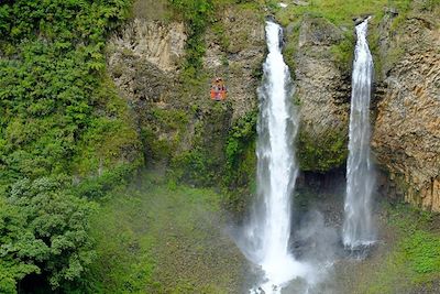 La cascade Pailón del diablo près de Banos - Equateur