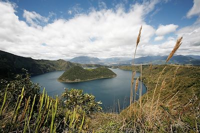 © Marc Oliver Schulz/laif-REA - Lagune Cuicocha - Equateur Lagune Cuicocha - Equateur