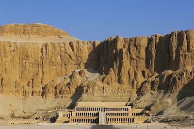 © Bertrand Rieger/hemis.fr/OT Egypte - Temple d'Hatchepsout - Deir el Bahari - Louxor - Vallée du Nil - Egypte Temple d'Hatchepsout - Deir el Bahari - Louxor - Vallée du Nil - Egypte