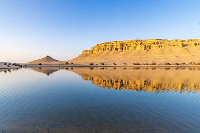 © emily_m_wilson / Adobe Stock - Lac Qarun - Fayoum - Egypte Lac Qarun - Fayoum - Egypte