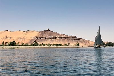 © Laurie Arnaud - Les berges du Nil - Assouan - Egypte Les berges du Nil - Assouan - Egypte