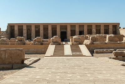 © Christian Santi / Getty Images - Temple funéraire de Séthi Ier - Abydos - Egypte Temple funéraire de Séthi Ier - Abydos - Egypte