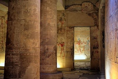 © Jon Arnold Images/ hemis.fr - Temple funéraire de Séthi Ier - Abydos - Egypte Temple funéraire de Séthi Ier - Abydos - Egypte