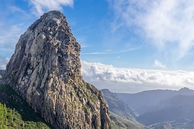 © Tobias Krause / Adobe Stock - Roque de Agando, La Gomera, îles Canaries - Espagne Roque de Agando, La Gomera, îles Canaries - Espagne