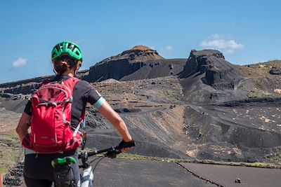 © Uwe Moser / Getty Images - Vélo - Lanzarote - Iles Canaries - Espagne Vélo - Lanzarote - Iles Canaries - Espagne