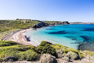 Minorque, belles calanques méditerranéennes