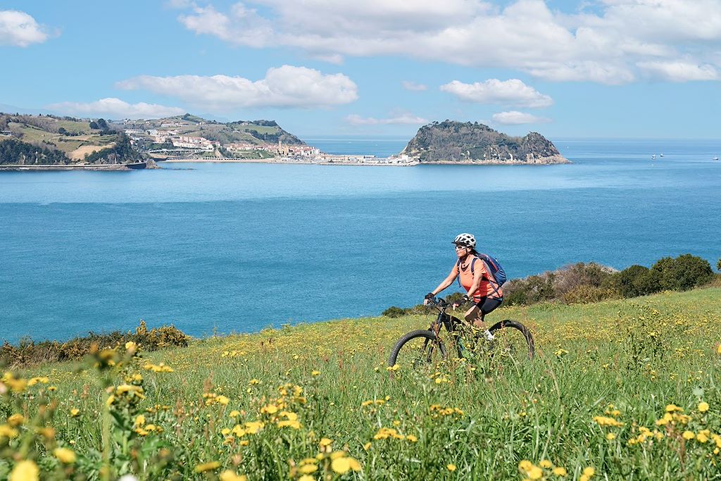 Image Côte basque espagnole à vélo - Cantabrie à vélo - Excursion Guernica