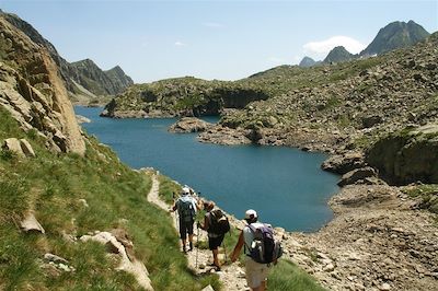 Randonnée près du Lac Esthan de Rius dans les Pyrénées - Espagne