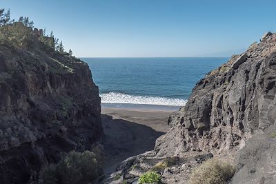 © Kristyna / Adobe Stock - Playa de Guigui - Gran Canaria - Iles Canaries - Espagne Playa de Guigui - Gran Canaria - Iles Canaries - Espagne