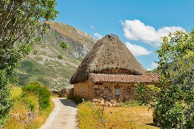 © Imagenatural / Adobe Stock - Somiedo - Asturies - Espagne Somiedo - Asturies - Espagne