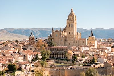 © zigee / Adobe Stock - Ségovie - Castille - Espagne Ségovie - Castille - Espagne