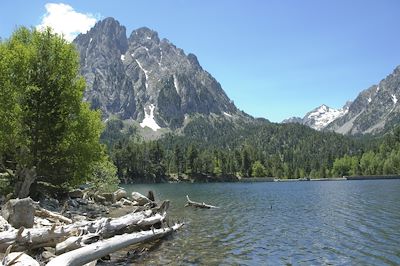 © Toni de Ros - Les Encantats - Hautes Pyrénées - France Les Encantats - Hautes Pyrénées - France