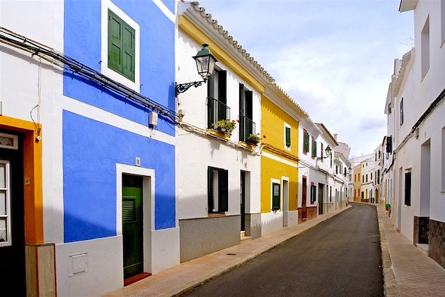Voyage Minorque, belles calanques méditerranéennes