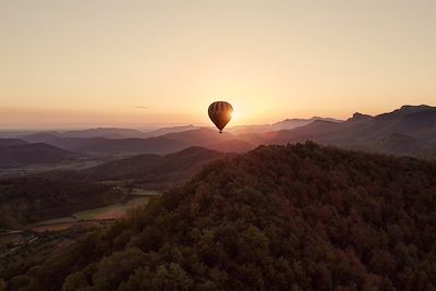 Vol en montgolfière au coucher de soleil - Catalogne - Espagne