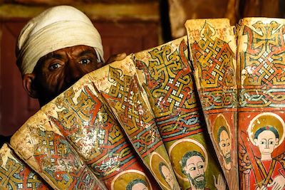 Religieux dans le Massif du Gheralta dans la Région du Tigré - Ethiopie