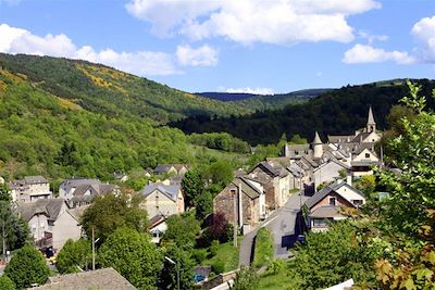 © Chemins Francis - Bagnols-les-Bains - Massif Central - France Bagnols-les-Bains - Massif Central - France