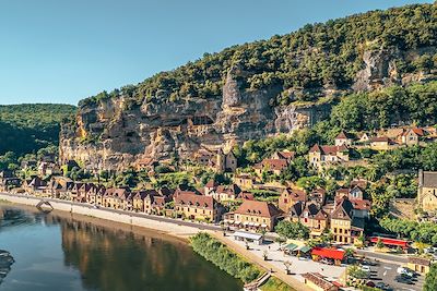 © Les Droners - La Roque-Gageac - Dordogne - France La Roque-Gageac - Dordogne - France