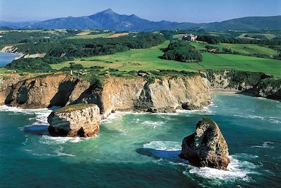 © CDT64/Ph.Laplace - Les deux jumeaux d'Hendaye - France Les deux jumeaux d'Hendaye - France