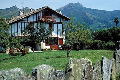 © Mathieu Houret - Maison basque - Pays basque - France Maison basque - Pays basque - France