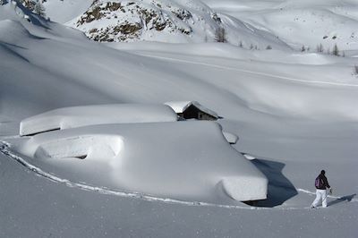 Randonnée raquette dans le massif du Queyras - France