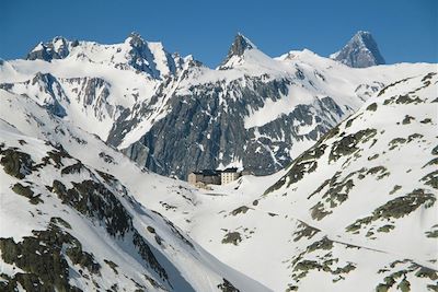 Voyage Le Grand Saint Bernard en raquettes 3