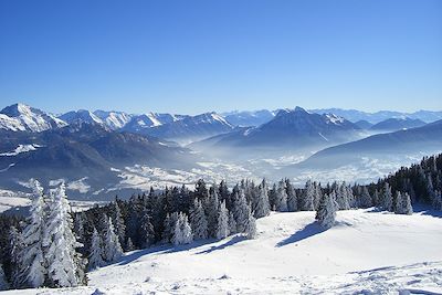 © SavoieMontBlanc-Chabance - Panorama sur les Bauges depuis le Semnoz - France Panorama sur les Bauges depuis le Semnoz - France