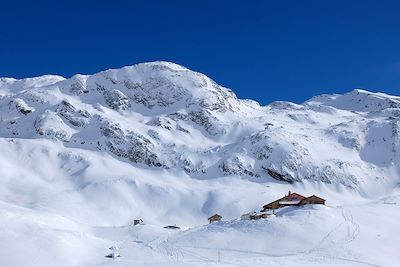 © Marc Laurans - Refuge de la Blanche - Massif du Queyras - France Refuge de la Blanche - Massif du Queyras - France