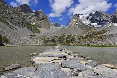 © HAUSER Patrice / hemis.fr - Lac des Vaches - Vanoise - France Lac des Vaches - Vanoise - France