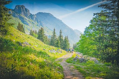 © Cyril Cattin /Alpcat Médias - Randonnée dans les Aravis - France Randonnée dans les Aravis - France