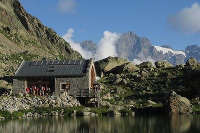 © Marc Laurans - Refuge dans le Massif des Ecrins - France Refuge dans le Massif des Ecrins - France